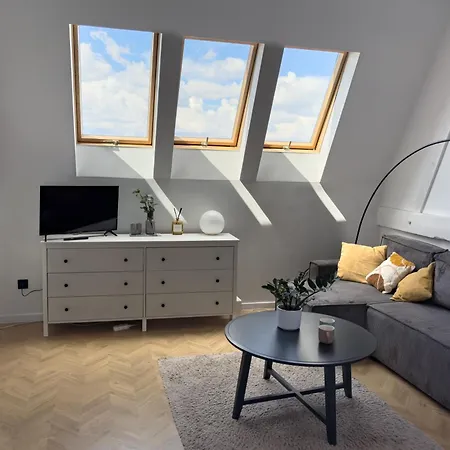 Apartment Rentplanet - Polna